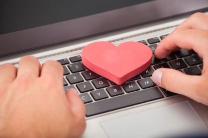 The Do’s and Don’ts of Assessing an Online Dating Profile