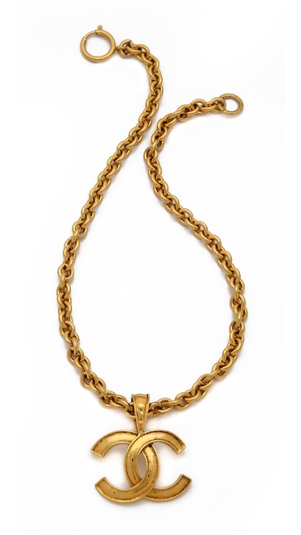 Vintage Chanel CC Necklace | LadyLUX - Online Luxury Lifestyle, Technology and Fashion Magazine