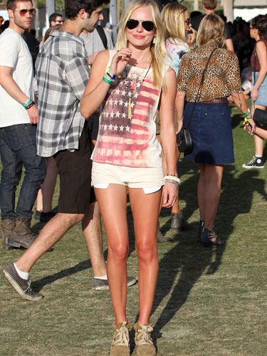 How to Dress for a Music Festival