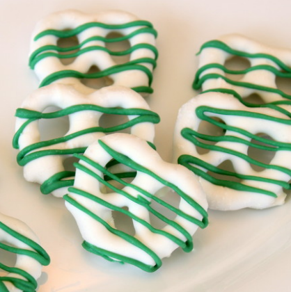St. Patrick's Day Desserts: Chocolate Covered Pretzels
