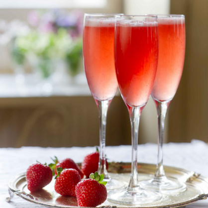 Valentine's Day Breakfast: Strawberry Mimosas