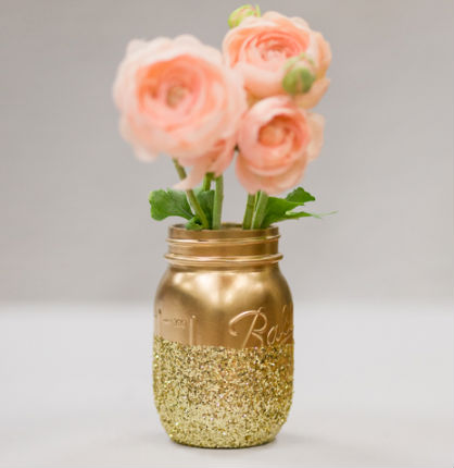 Wedding DIY Ideas: Glitter Mason Jar Centerpieces