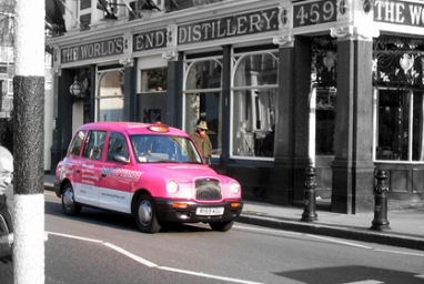 Pink Taxis Help Woman Take the Power into Their Own Hands