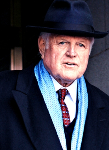 Sen. Ted Kennedy Dies at 77, Ends Battle with Cancer