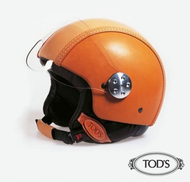 Tod’s New Vespa helmet is Zippy Chic