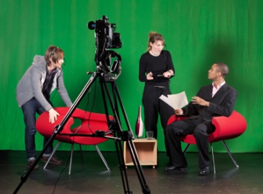 Television writers suffer from wide gap in wages