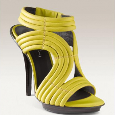 Elizabeth & James Star T-Strap Sandals | LadyLUX - Online Luxury ...