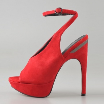 Valencia Suede Pumps | LadyLUX - Online Luxury Lifestyle, Technology and Fashion Magazine