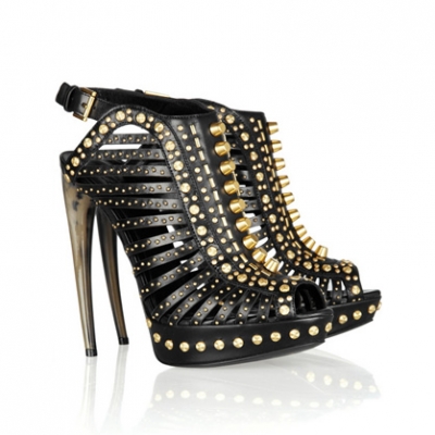 Studded leather sandals | LadyLUX - Online Luxury Lifestyle, Technology and Fashion Magazine