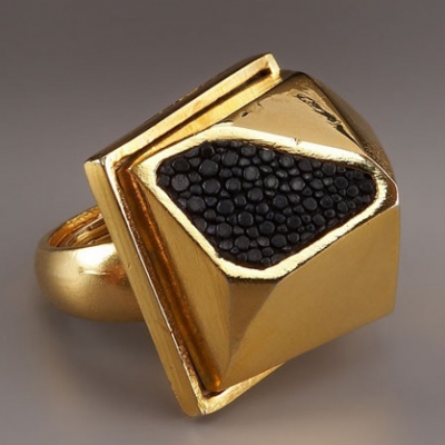 Stingray Ring | LadyLUX - Online Luxury Lifestyle, Technology and Fashion Magazine