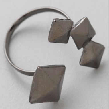 Open Pyramid Ring