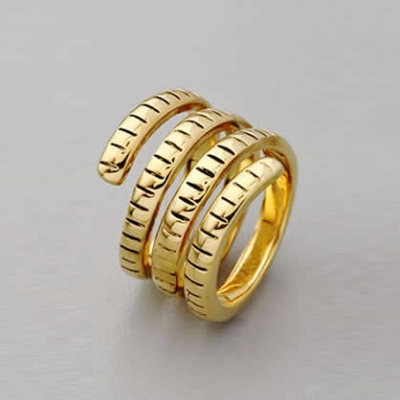 Notched Spiral Ring | LadyLUX - Online Luxury Lifestyle, Technology and Fashion Magazine